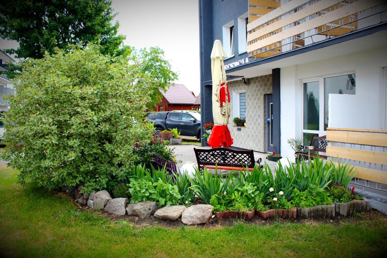 Owr Piramida 2 Otel Darlowko Dış mekan fotoğraf