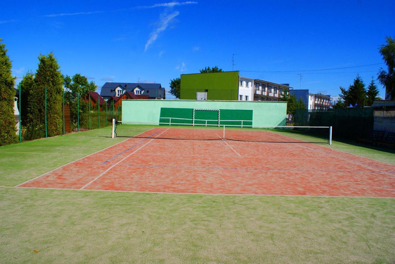Owr Piramida 2 Otel Darlowko Dış mekan fotoğraf