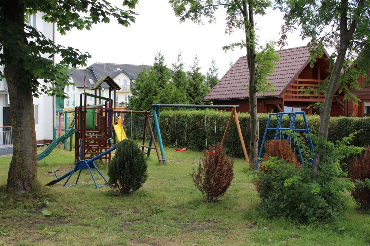Owr Piramida 2 Otel Darlowko Dış mekan fotoğraf