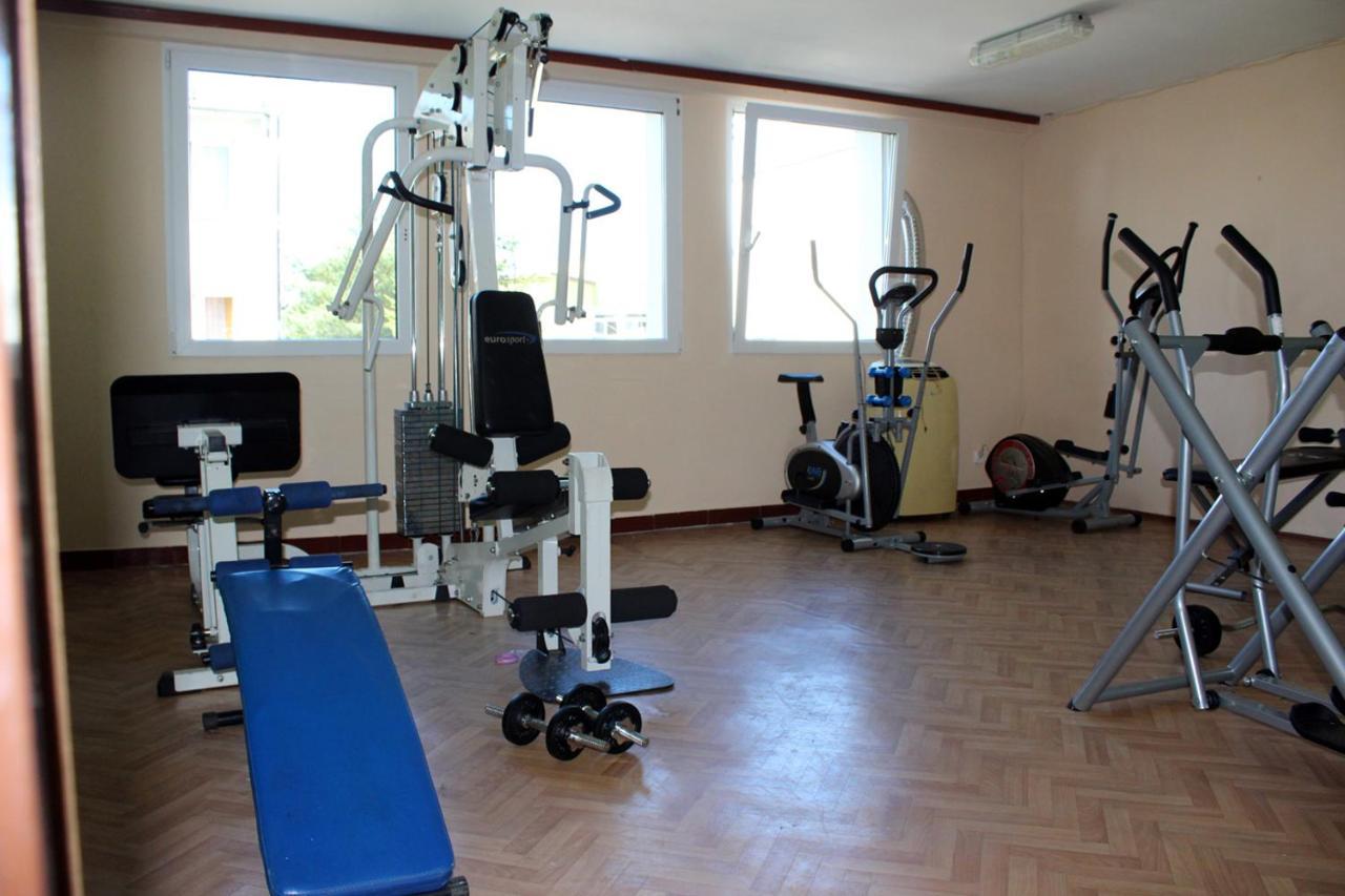 Owr Piramida 2 Otel Darlowko Dış mekan fotoğraf