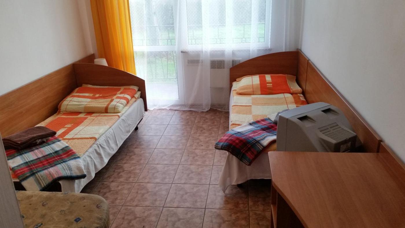 Owr Piramida 2 Otel Darlowko Dış mekan fotoğraf